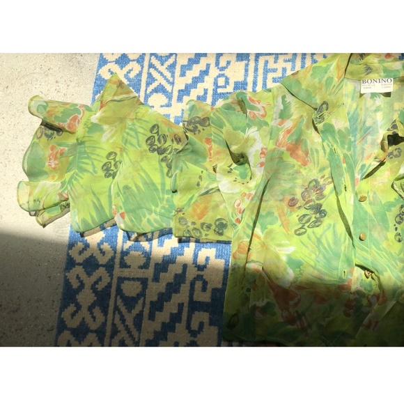 Vintage Multi-layer bell-sleeve blouse size Small - Picture 1 of 3